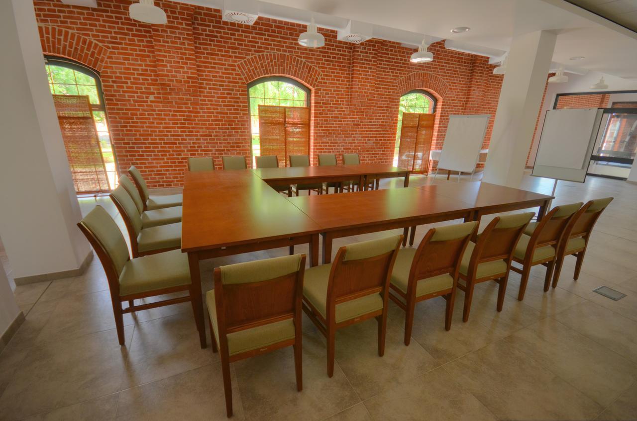 Ctkir Browar Probus Aparthotel Oława Buitenkant foto